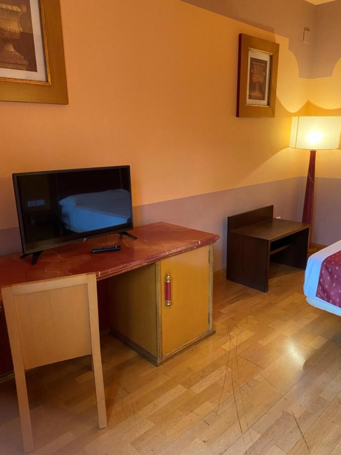 Hotel Fuente Las Piedras Cabra Kültér fotó