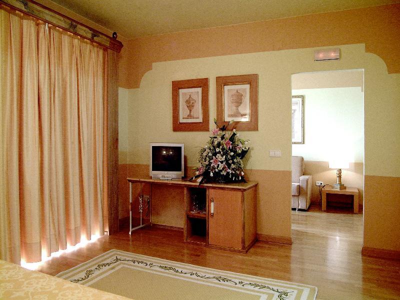 Hotel Fuente Las Piedras Cabra Kültér fotó