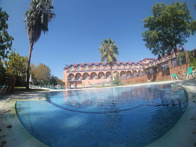 Hotel Fuente Las Piedras Cabra Kültér fotó