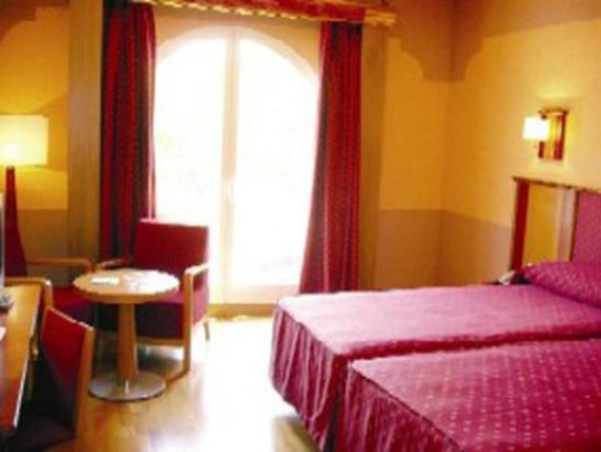 Hotel Fuente Las Piedras Cabra Kültér fotó