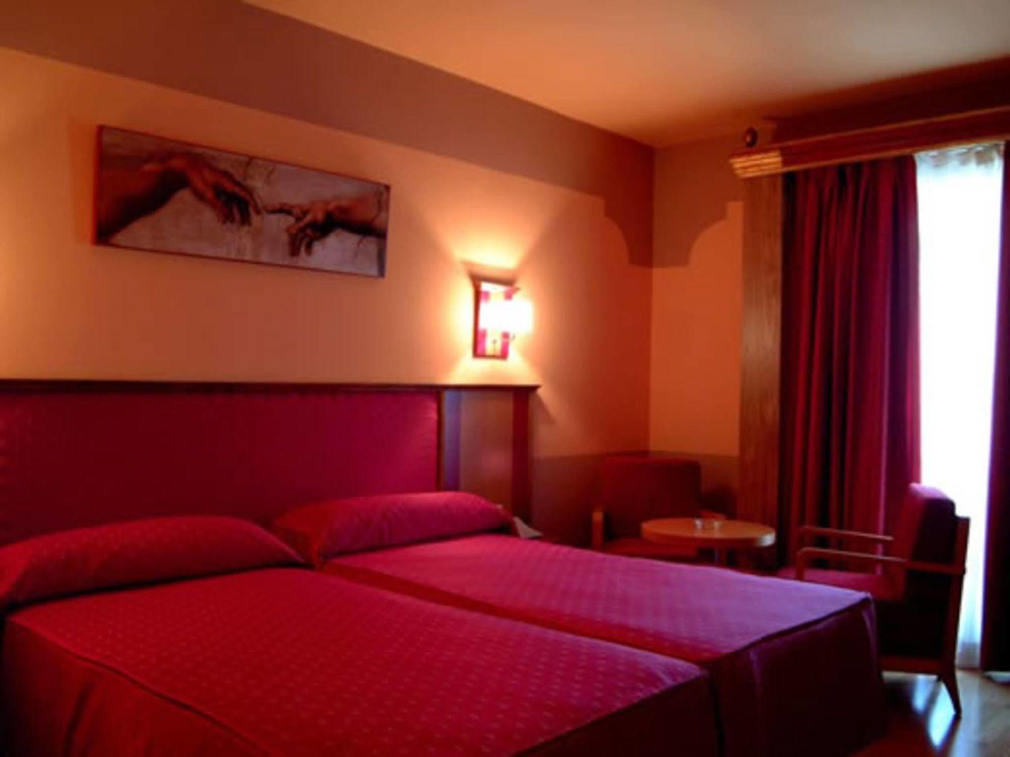 Hotel Fuente Las Piedras Cabra Kültér fotó