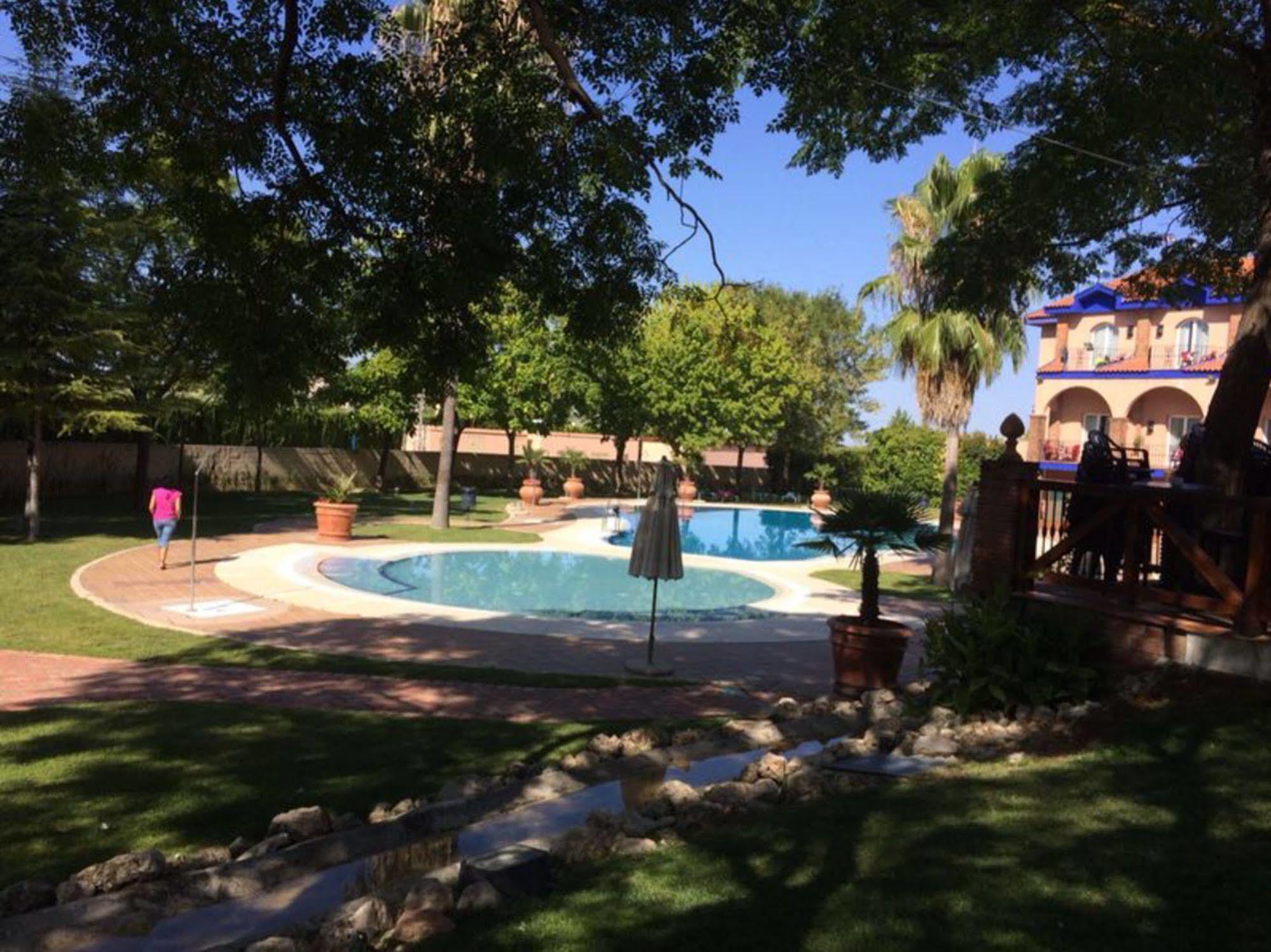 Hotel Fuente Las Piedras Cabra Kültér fotó